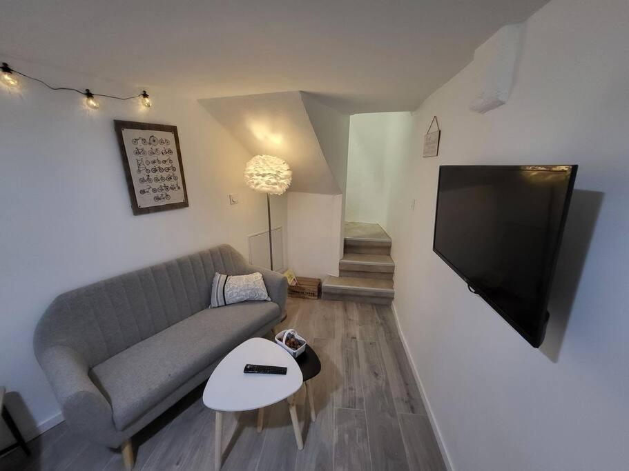 Superbe Appartement T2 Centre Historique La Souterraine Dış mekan fotoğraf