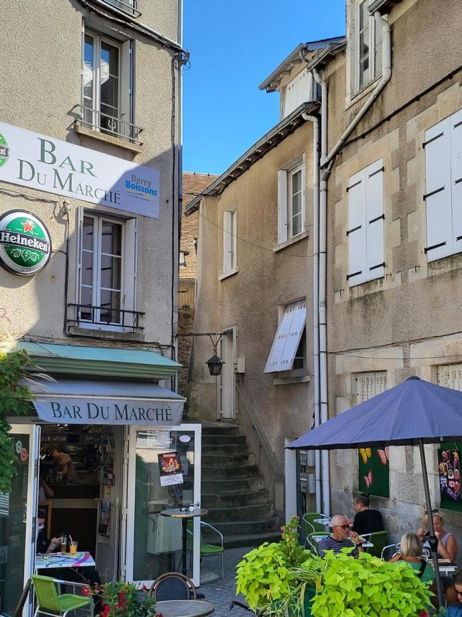 Superbe Appartement T2 Centre Historique La Souterraine Dış mekan fotoğraf